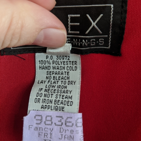 Long red evening gown size 12 - Picture 3 of 9